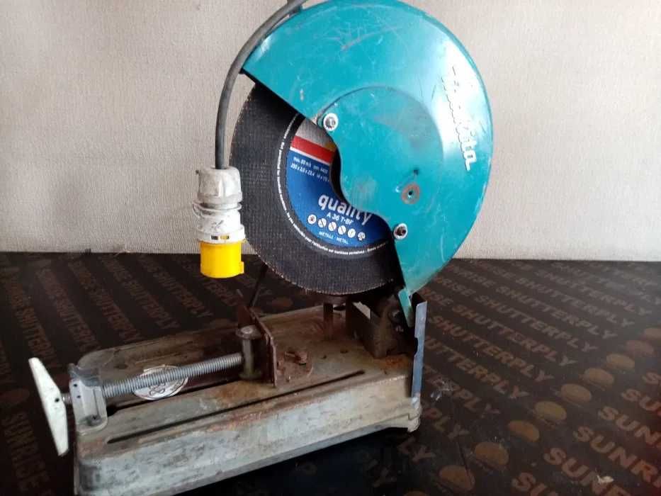 MAKITA пендула за метал настолен циркуляр