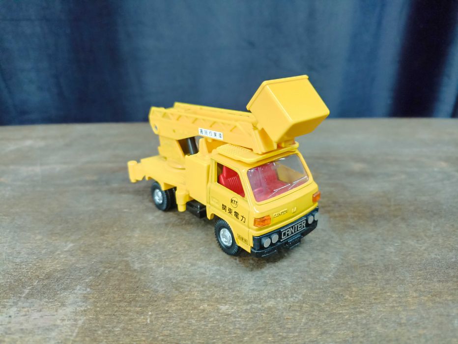 Macheta Tomica Dandy 1:43, Mitsubishi Canter