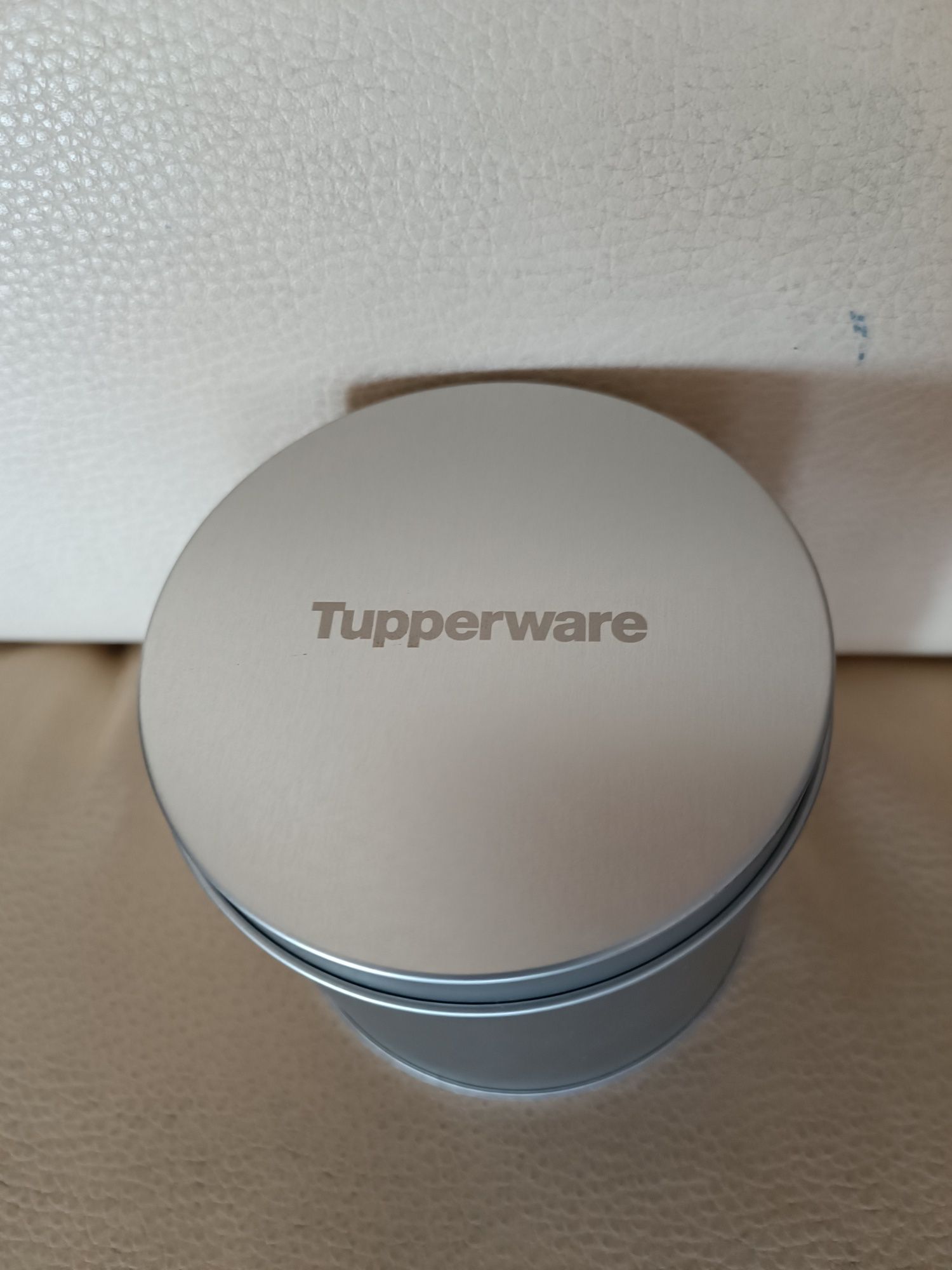 Часовник,дамски Tupperware