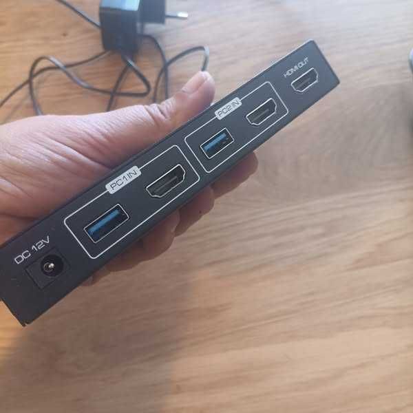 НОВ! HDMI KVM превключвател, 2 PC към 1 монитор, 4K 60Hz+USB 3.0
