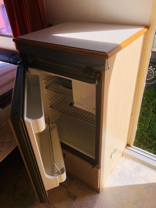 Rulota import Italia pt 2 pers incalzire bucatarie wc frigider