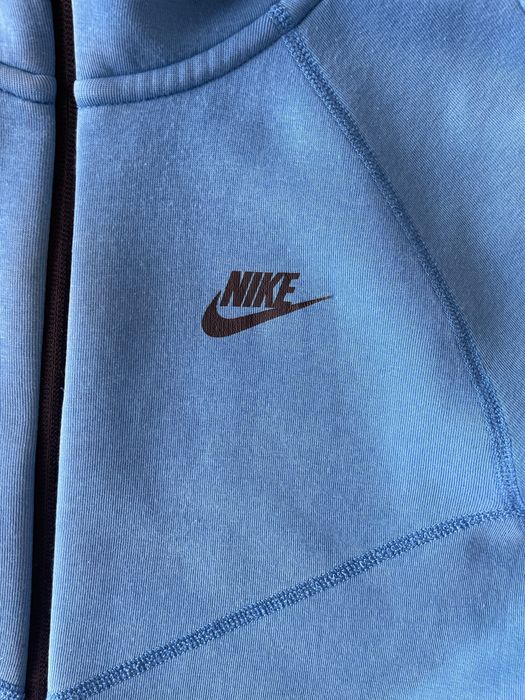 Nike Tech Fleece в небесносиньо,лекота, стил и комфорт в едно!
