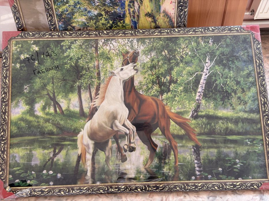 Картины  новые в упаковках