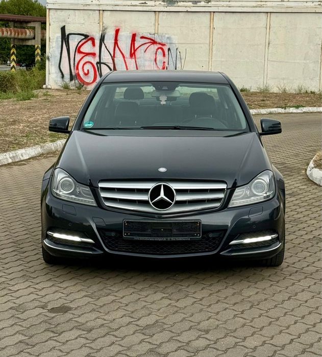 Mercedes C220 170 CP