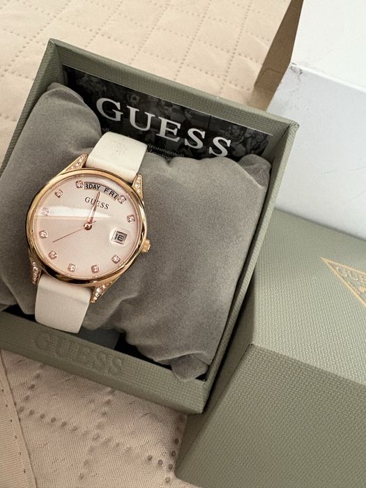 Дамски часовник Guess