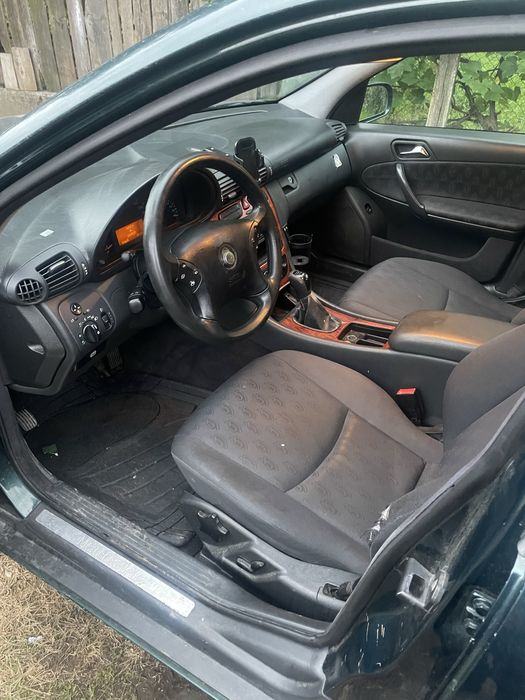 Mercede C  2001 benzina totul la zi