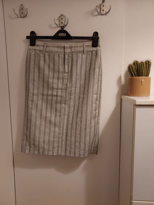 Fusta DIKA mărimea 34