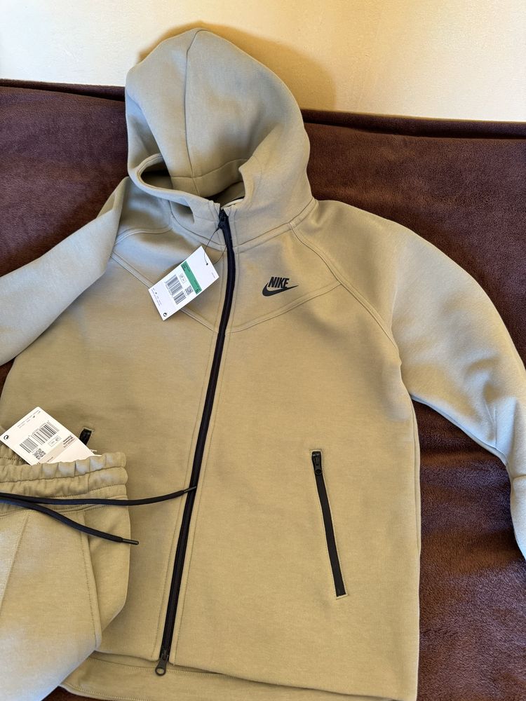 Дамски Екип Nike tech fleece