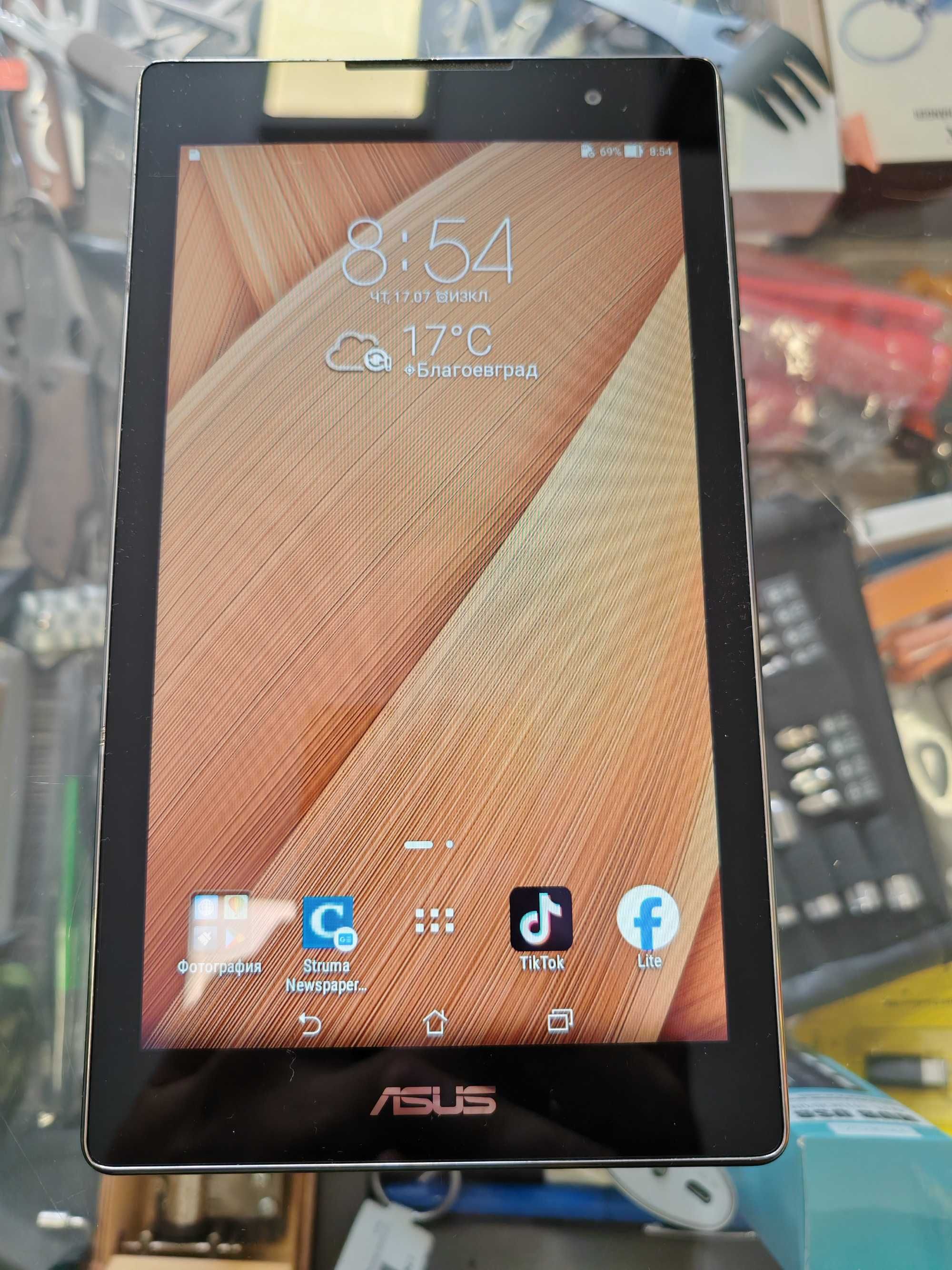 Asus ZenPad 7 tablet