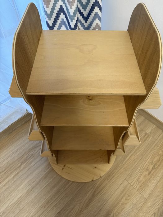 Biblioteca rotativa pentru copii