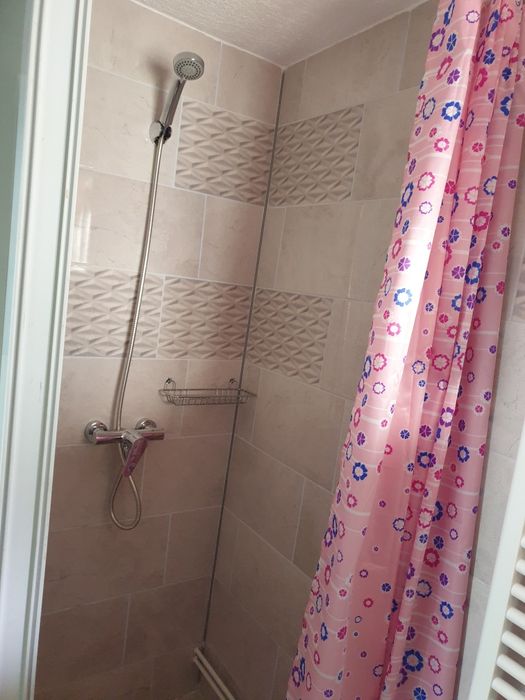 Dau in chirie la casa