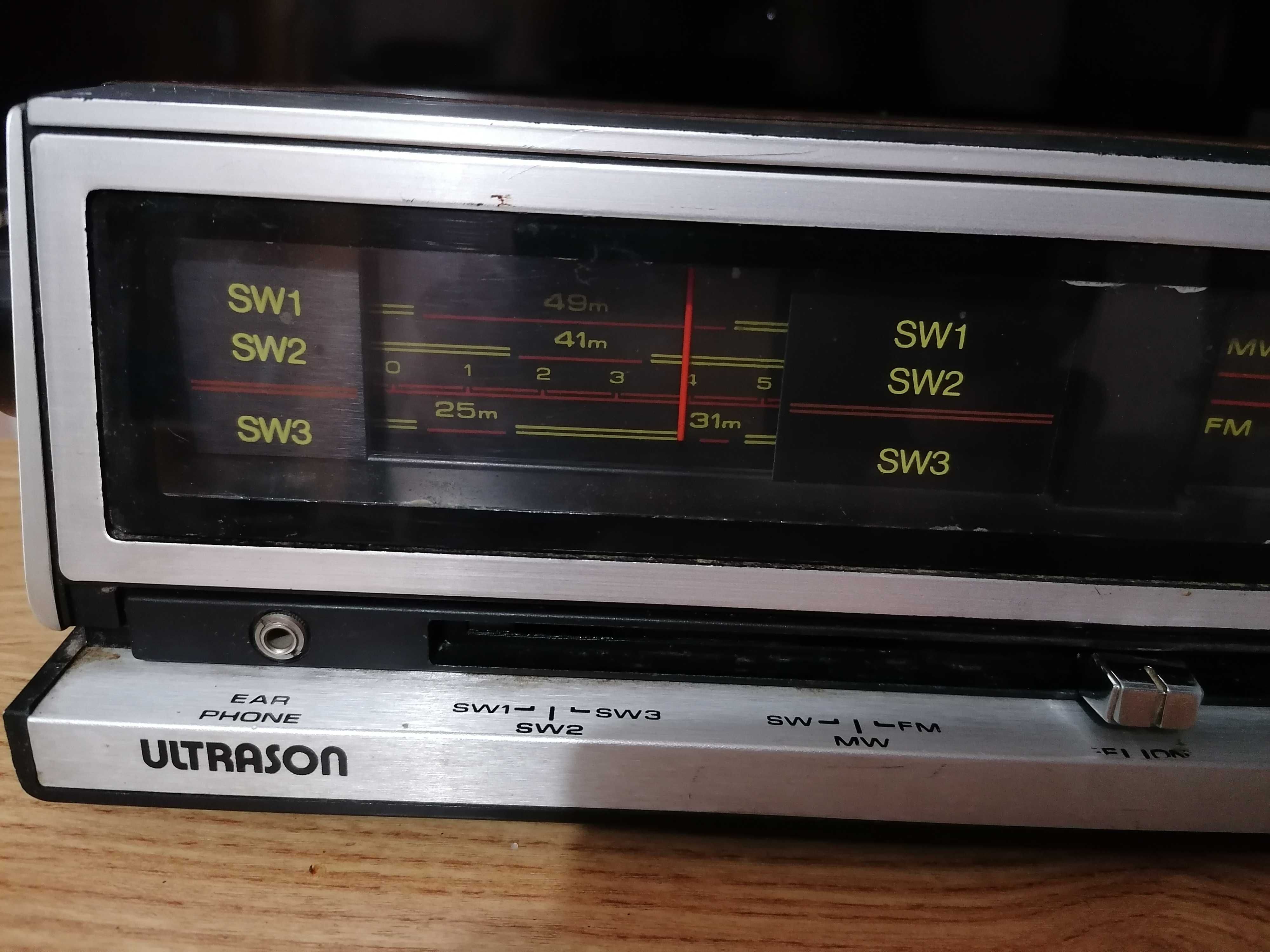 Aparat radio Ultrason de colectie functional anii 80 electronica