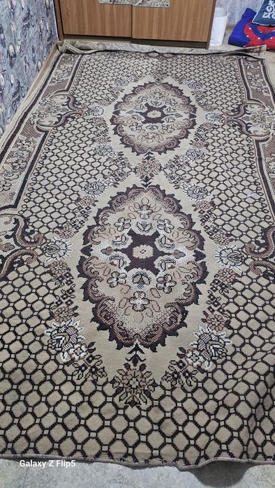 Ковёр б/у. Для дома