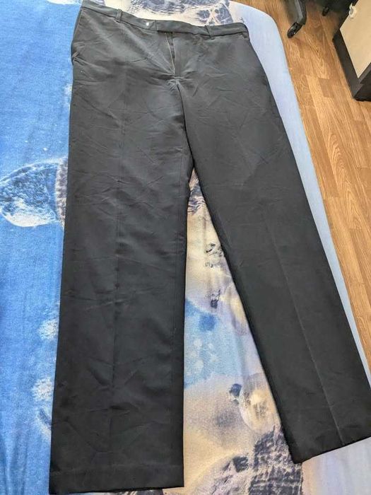 Pantaloni Bărbați IZOD Straight - Stil Clasic și Confortabil. NOU