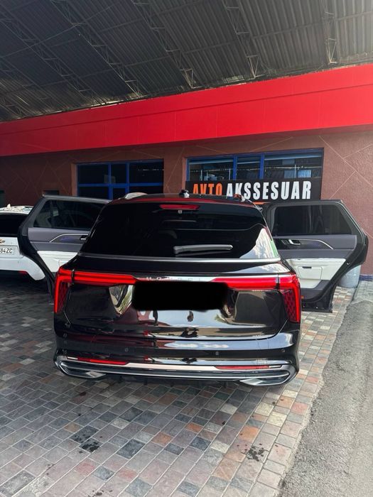 Hongqi E HS9 EV srochno sotiladi