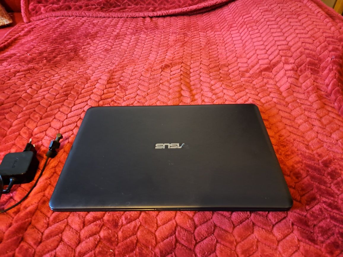 VivoBook 15_ASUS Laptop X540UAR