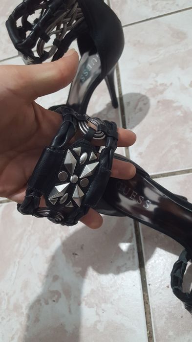 Sandale de piele Guess nr 36