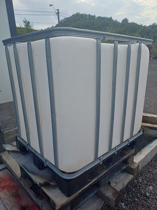 Bazin  1000 litri ibc curat palet din plastic