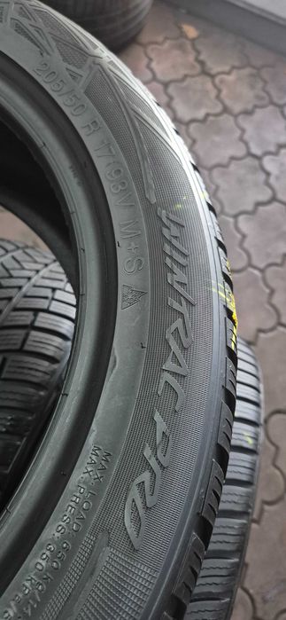 anvelope Pirelli,Vredestein 205/50/17 m&s iarna