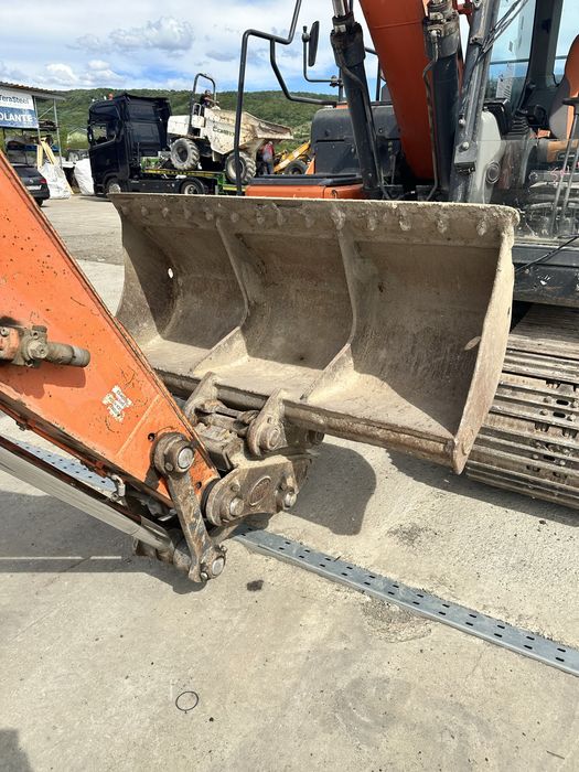 Excavator Doosan DX140LCR 15 tone