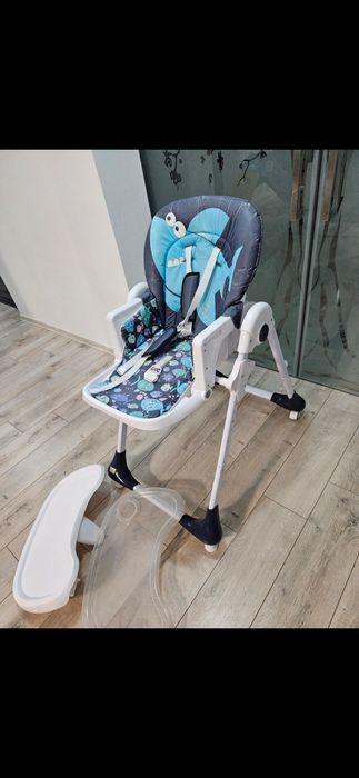 Scaun de masa pentru bebeluși