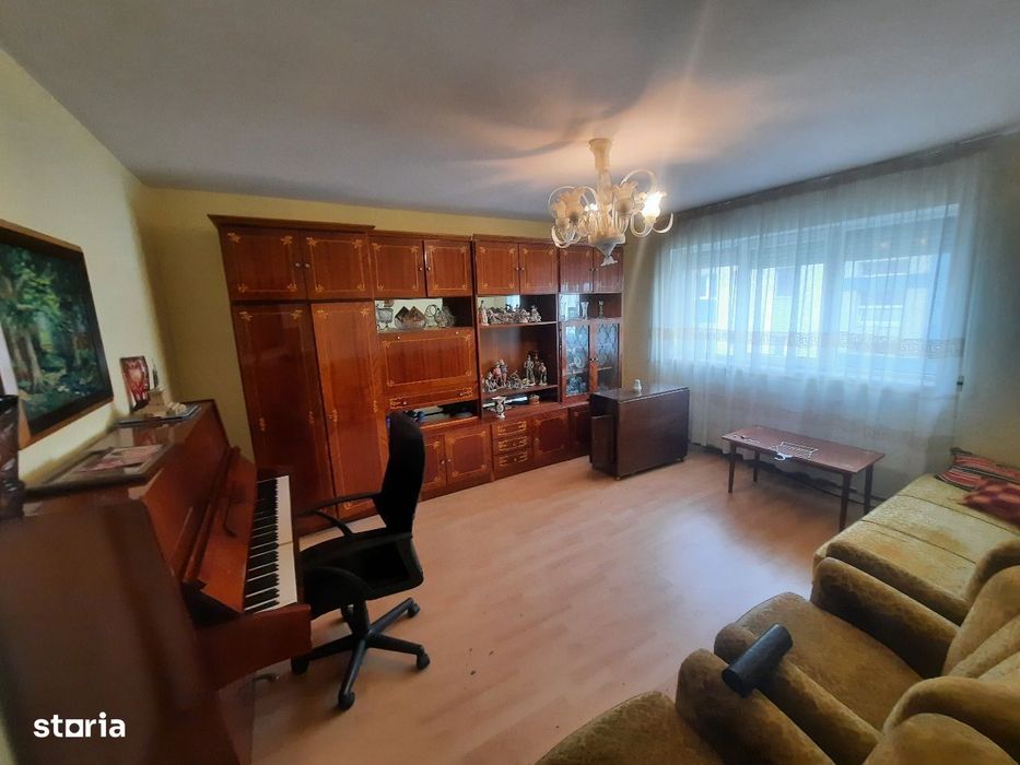 Apartament 3 camere decomandate Soarelui - Satu Mare