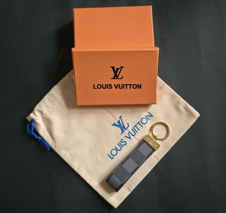 L0uis Vuitt0n ключодържател естествена кожа
