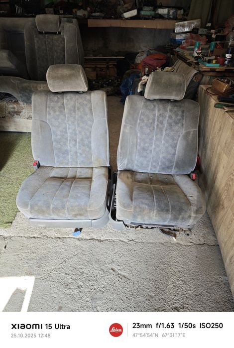 Продам комплект сиденье Тойота аристо