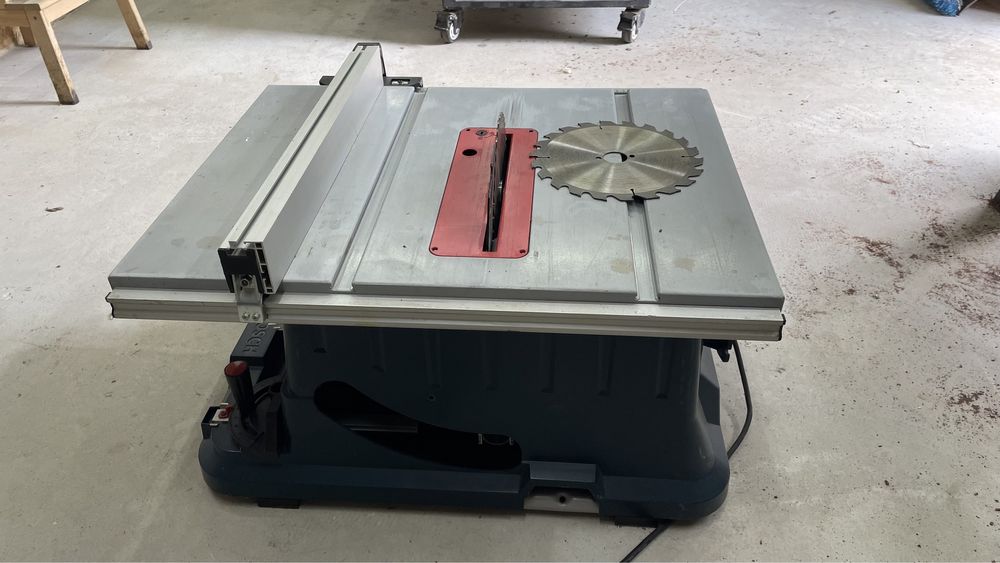 Циркуляр Bosch GTS 635-216 Professional, 1600 W, 216 мм