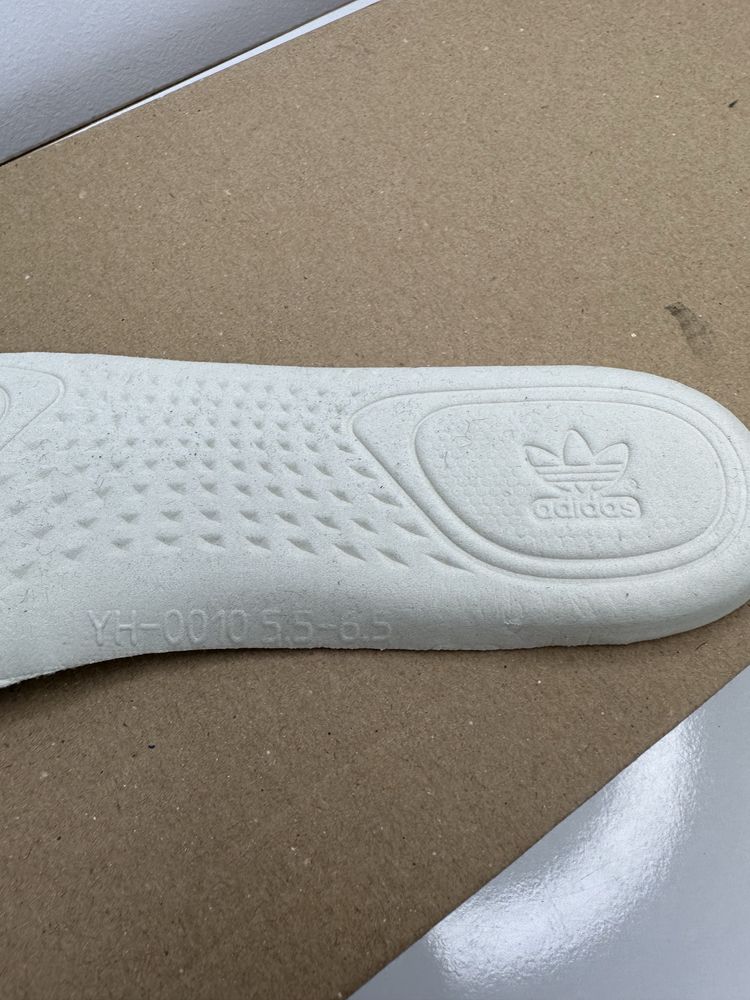 Adidad Yeezy Boost 350 V2 Beluga Маратонки