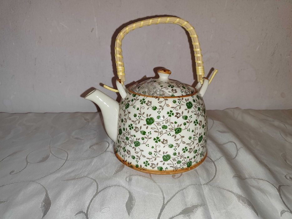 Чайник за приготвяне на чай, нов