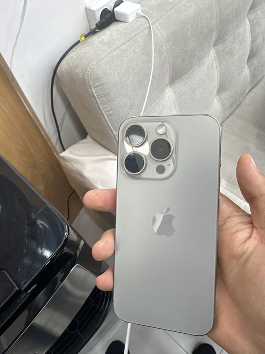 Iphone 15 pro srochno 256