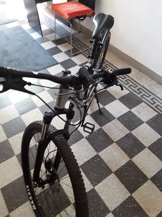 Bicicleta 29 Giant frînă hidraulice cadru L aluminiu