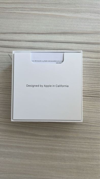 Casti apple airpods 4 noise cancelation