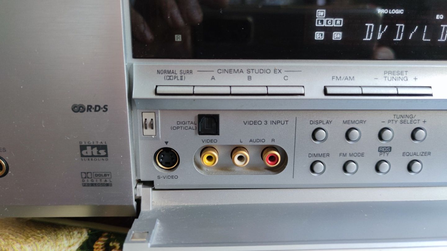 Мощен и масивен усилвател Sony FM STEREO/FM-AM RECEIVER STR-DB780