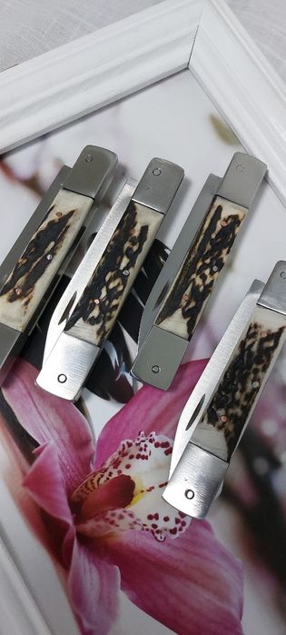 Briceag facut manual cu maner din corn de cerb