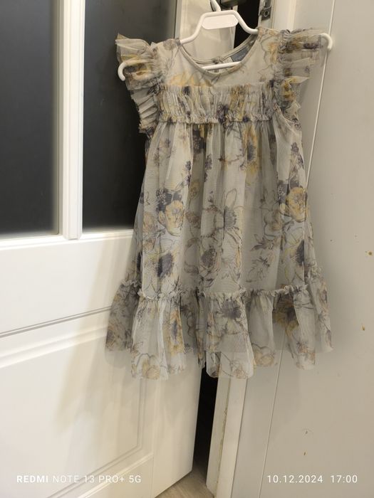 Платье нарядное Next. На 12-18 м (большемерит/обмен