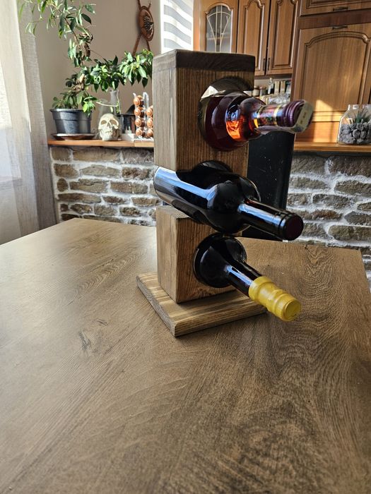 Арт Стойка за вино