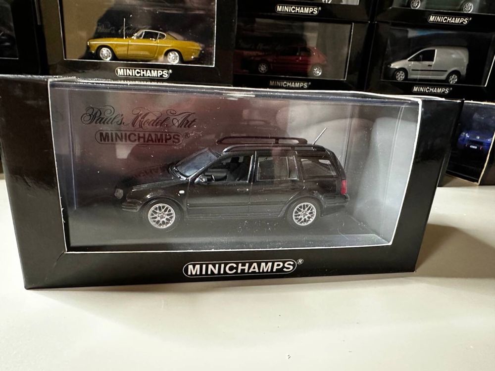 Macheta VolksWagen Golf 4 Variant 1:43 Minichamps