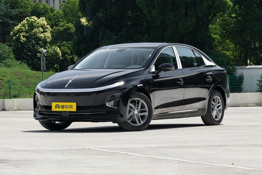 Hongqi E-qm5 Full Restayling 500