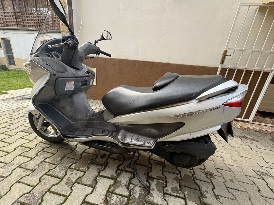 Scuter Suzuki Burgman 200 cc