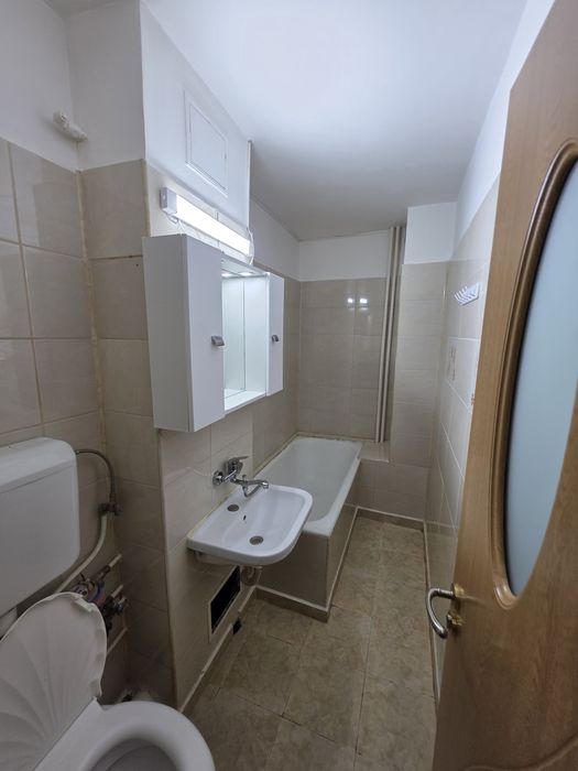 Vand garsoniera 27m² confort 1 Pitesti