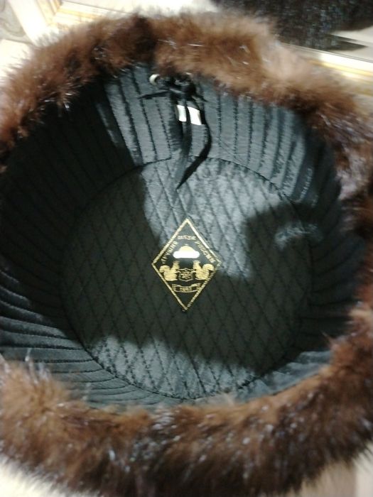 Норковые шапки новые .Россия.