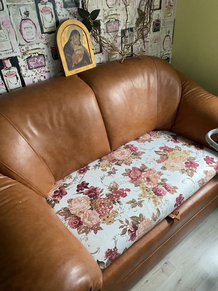 Комплект диван и фотьойл от еко кожа