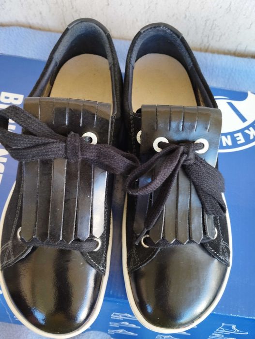 Нови обувки Birkenstock.