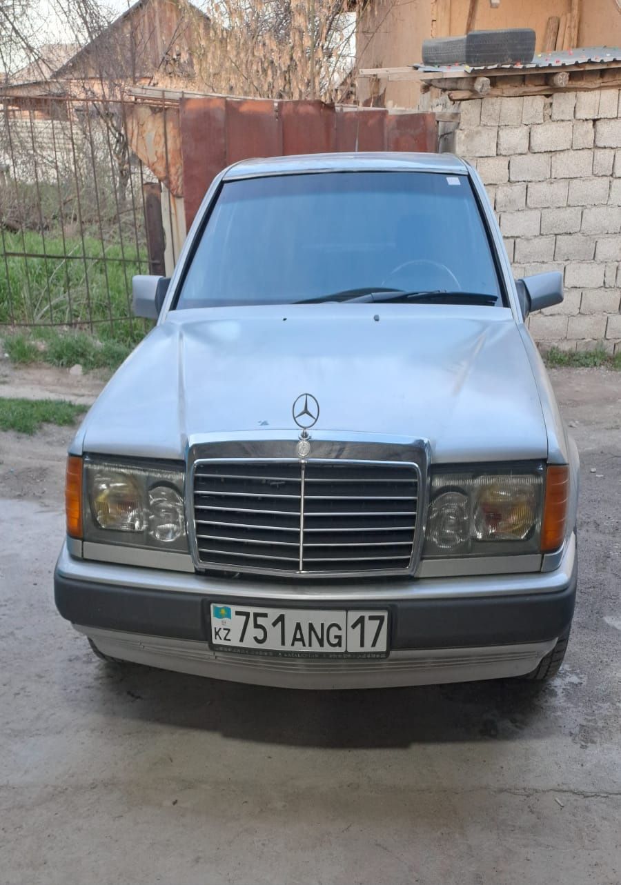 Mercedes-Benz w124