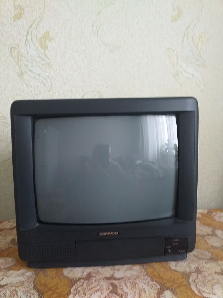 Продам телевизор DEU