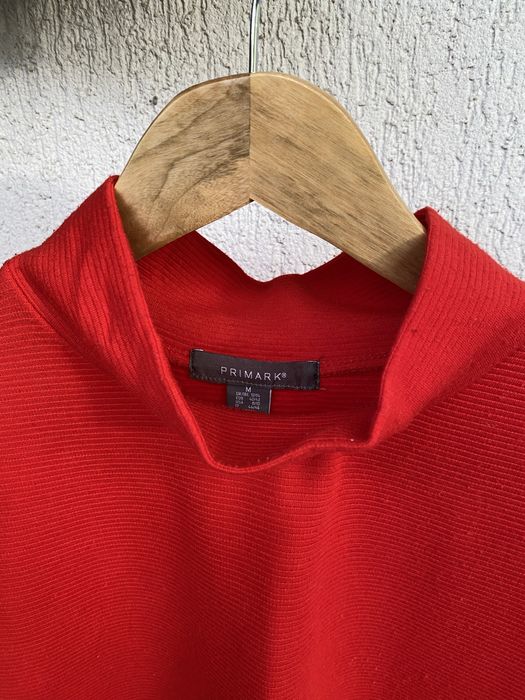 Bluza rosie de la Primark