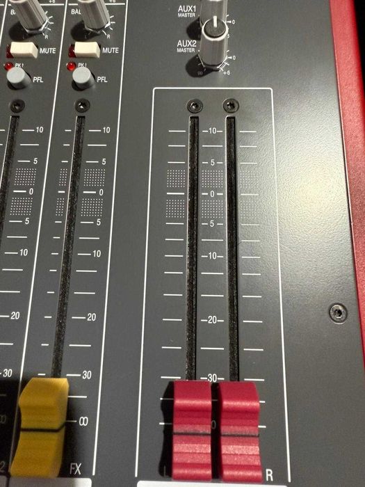 Mixer Allen & Heath ZED-12FX