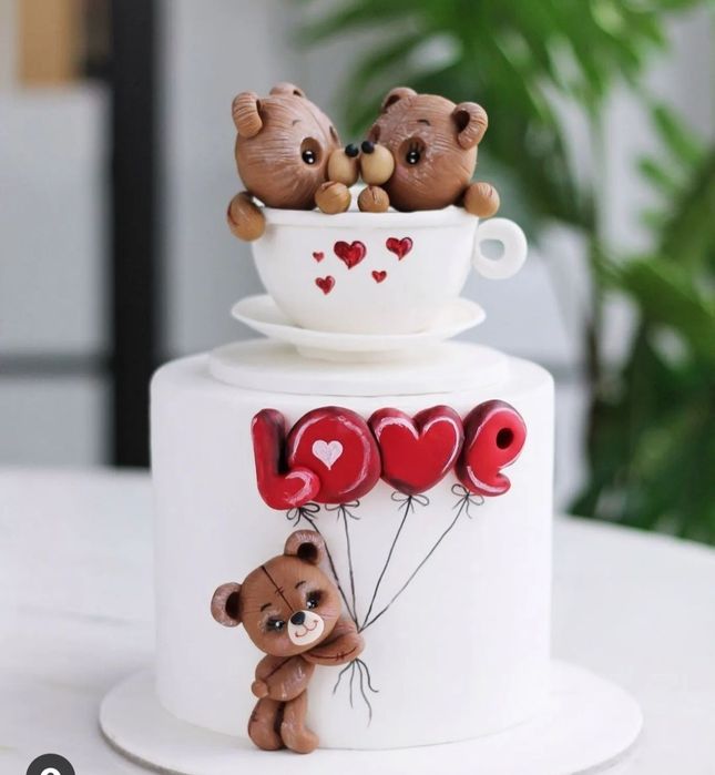 Realizez figurine din pasta de zahar și lut